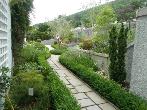 Annett Landscaping Ltd - winner Private Gardens £10,000 - £30,000